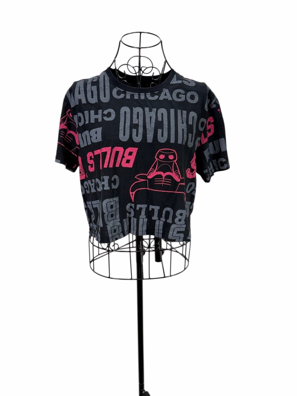 NBA Black Cropped Tee with Red Chicago Graphics